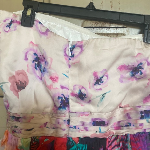 Stunning Nidhi Yasha formal by Anthro - Picture 7 of 8